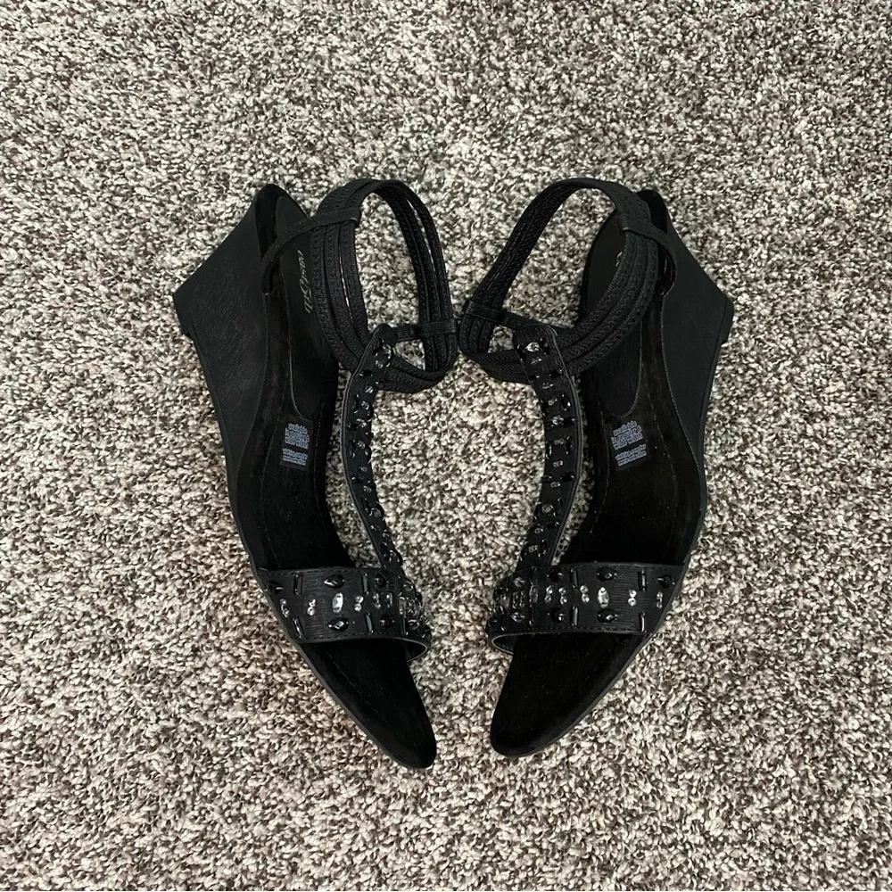 East 5th Finley Black Wedge Heels with Beads‎ Woman's Size 11